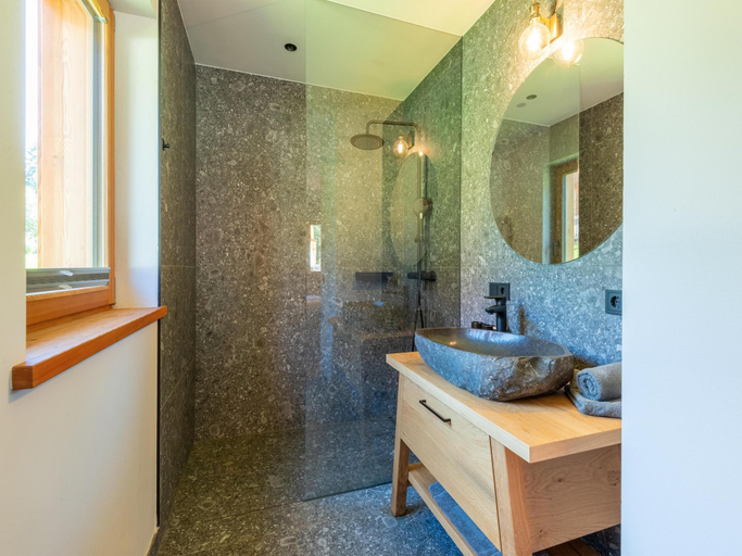Bathroom 5, Welcoming chalet in Wölting with sauna, Tamsweg