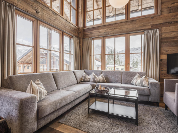 Interior view 1, Modern chalet in the willow roof, Innsbruck Land