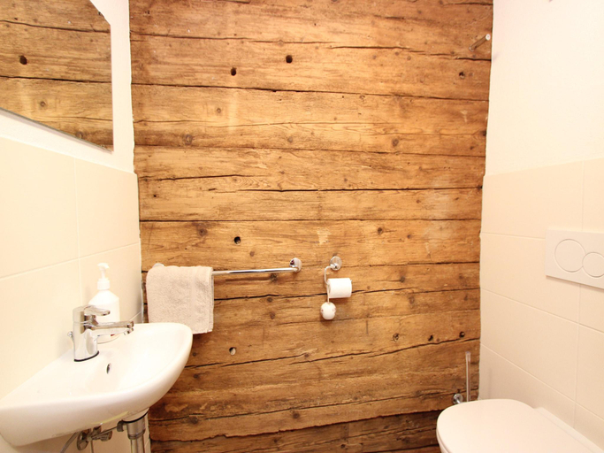 Bathroom 3, Chalet in Tyrol on St. Johanns Ski Slope, Kitzbühel