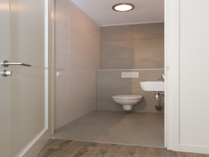 Bathroom 2, Villa in Friesland with Sauna and Whirlpool, Lemsterland
