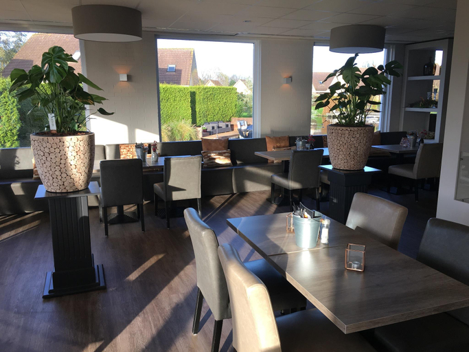 Others 3, Sustainable water villa with dishwasher, by a lake, Medemblik