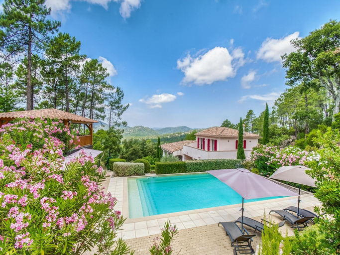 View, Villa in Le Muy with Private Pool & Forest, Var