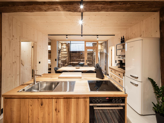 Kitchen 2, Charming chalet-style feeder house, Lienz