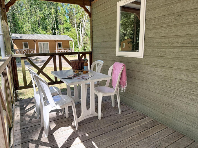 Balcony/terrace 4, Lakeside 2BR Chalet for Four, Vienne