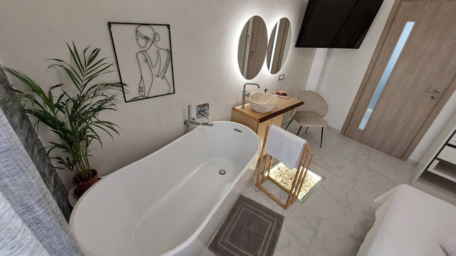 Bathroom 2, My Hersonissos Home - Luxury Suite, Crete