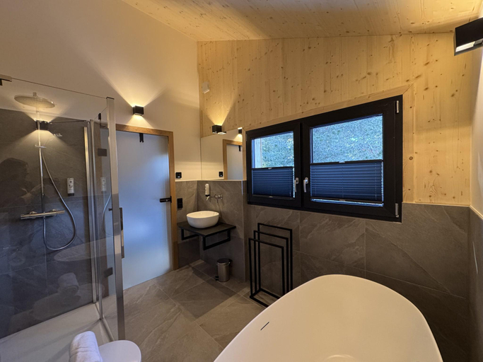 Bathroom 5, Superior Chalet with Sauna & Hot Tub, Murau
