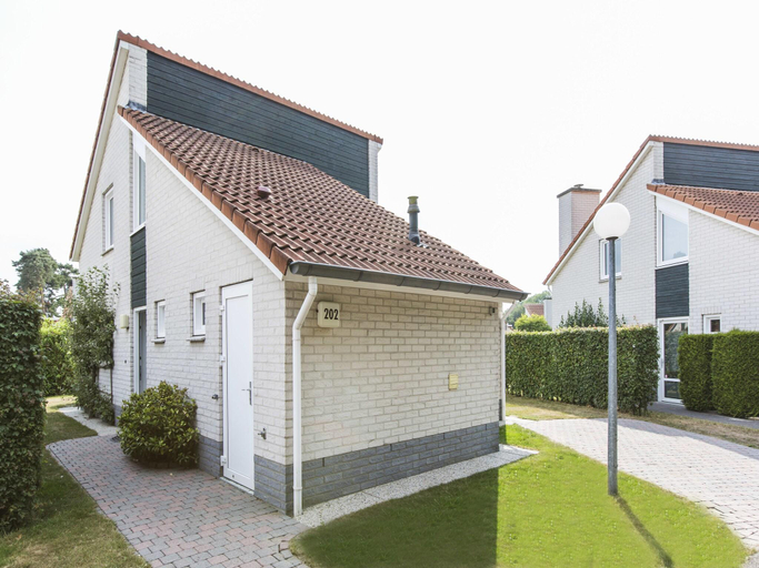 Exterior view 2, High-End Villa Nestled in Greenery, Arcen en Velden
