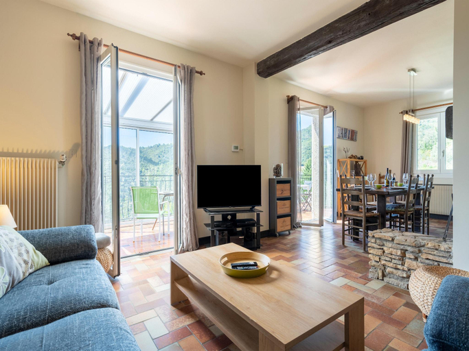 Interior view 1, Lovely country house with private pool, Hérault