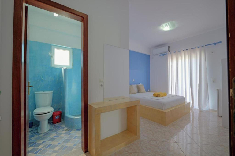 Bathroom 3, Vila Antica, Sarandës