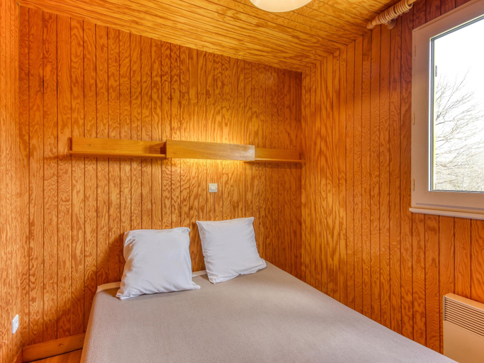 Bedroom 3, Chalet for 5 with Mezzanine, Puy-de-Dôme