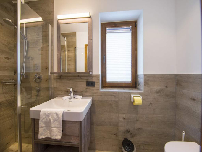 Bathroom 4, Wellness Chalet Near Wildkogel, Zell am See
