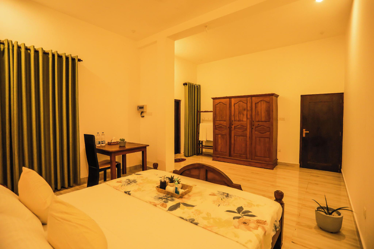 Bedroom 2, Zara Home, Galle Four Gravets