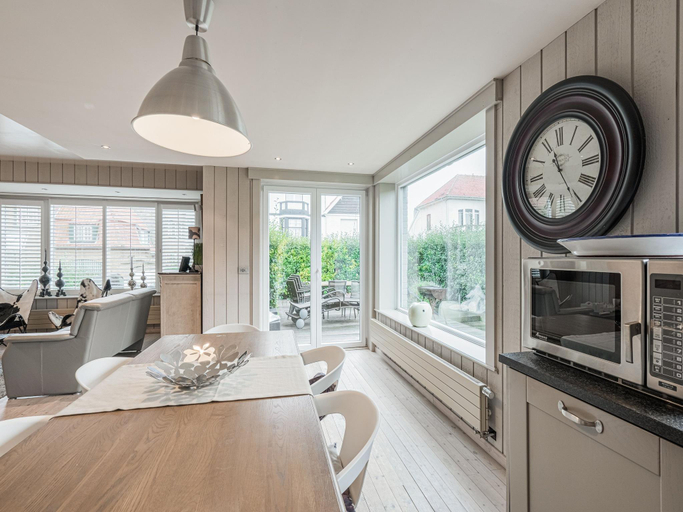 Food & Drinks 4, Nice holiday home in Westende-Bad with sauna and pingpong, West-Vlaanderen