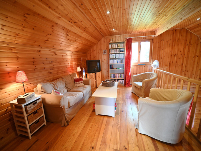 Others 4, Chalet in Biron with Sauna and Nature Views, Luxembourg