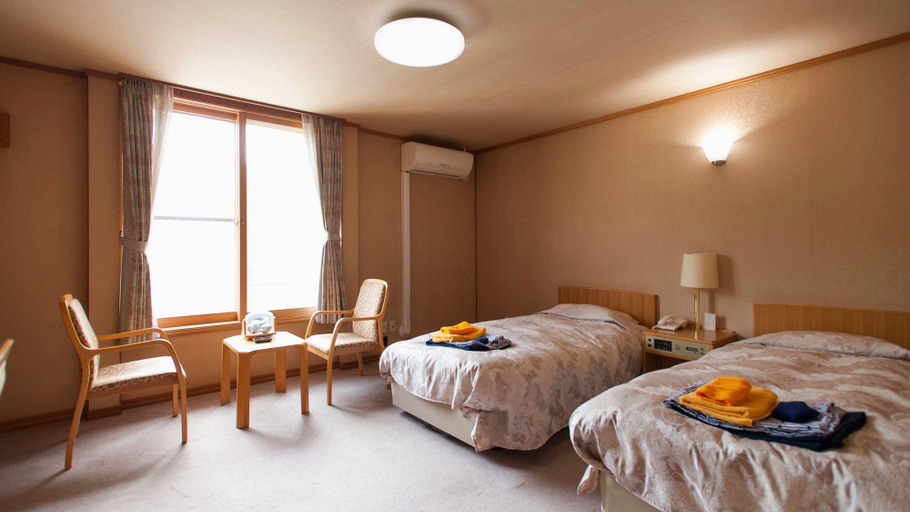 Bedroom 3, Utopia Warakuen Shiriuchi Onsen Ryokan, Shiriuchi