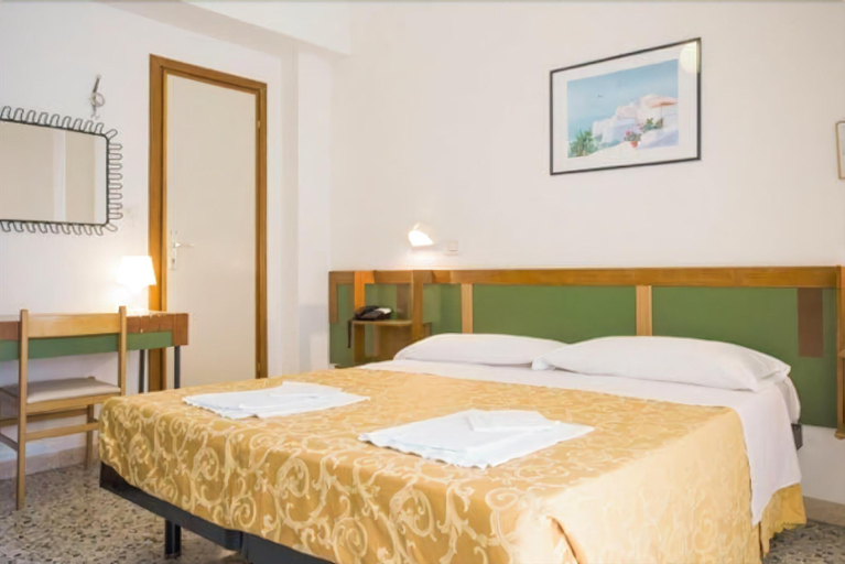 Bedroom 3, Hotel Modenese, Rimini