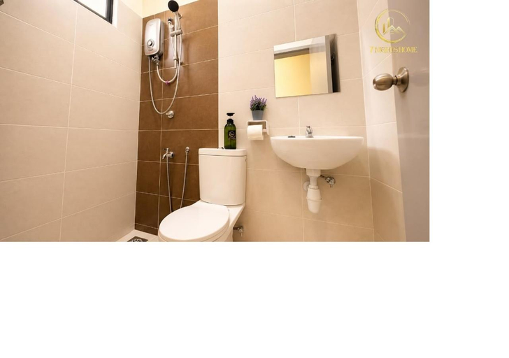 Bathroom, A15 Tebing Dato Onn 15 FamilySweetHomestay 15PAX, Johor Bahru