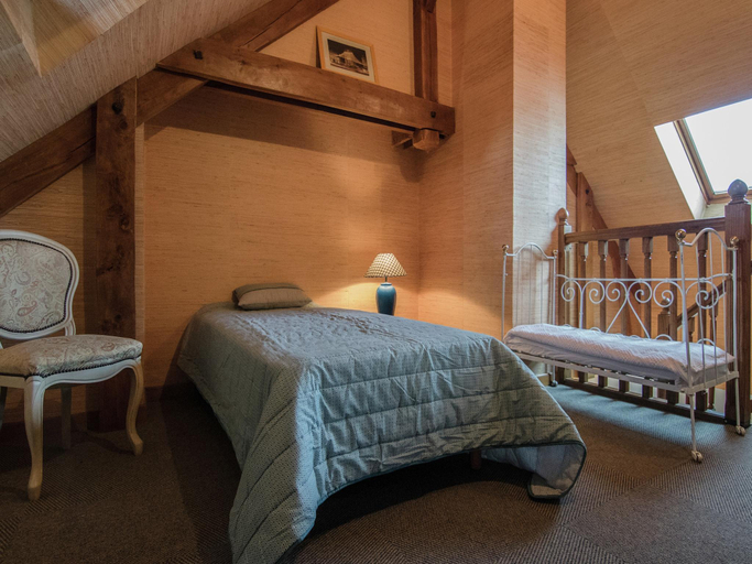 Bedroom 5, Villa with Pool in Corrèze, Corrèze