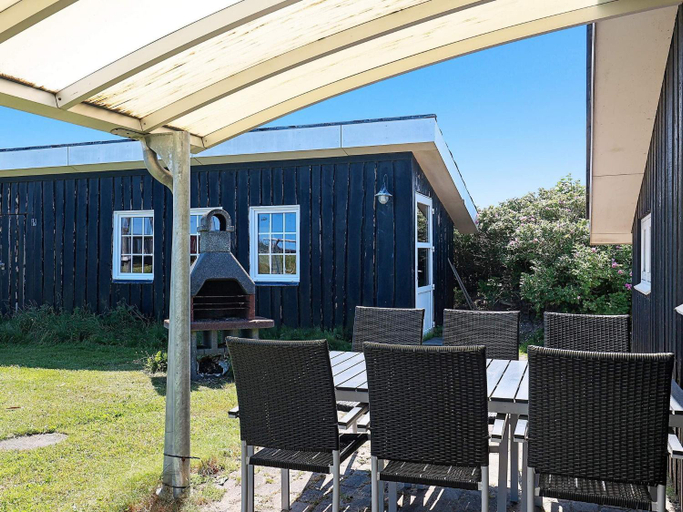 Food & Drinks, 4 star holiday home in Løkken, Hjørring