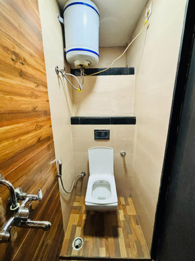 Bathroom 3, Hotel Olive Tree, Agra