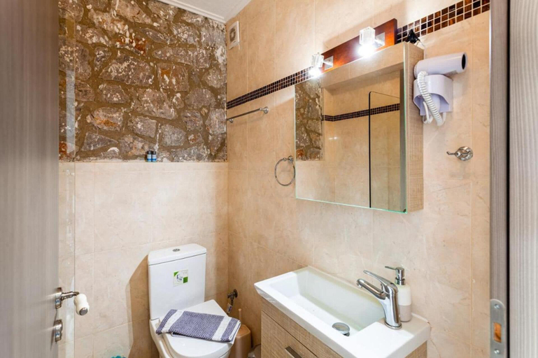 Bathroom 3, Seaside Dukes Villas, Peloponnese