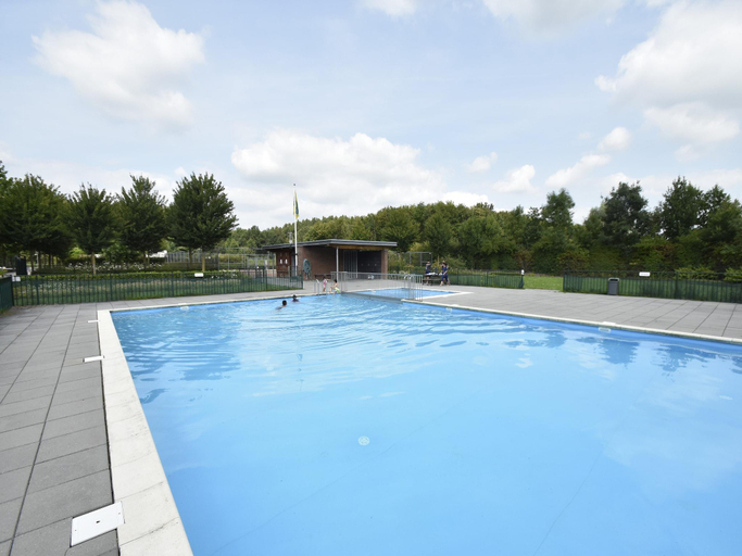 Sport & Beauty 5, Villa in Zeewolde near Horsterwold Forest, Zeewolde