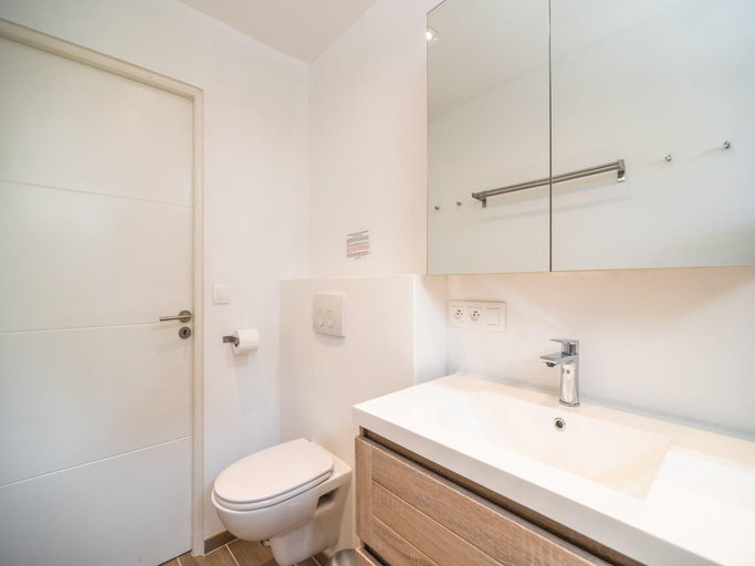 Bathroom 3, Villa in Pouzols With Private Pool, Aude