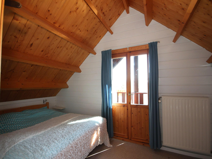 Bedroom 3, Relaxing Chalet in Dochamps with Swimming Pool and Terrace, Luxembourg