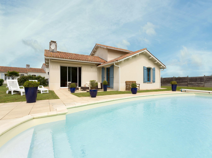 Sport & Beauty 5, Spacious villa with private swimming pool, Vendée