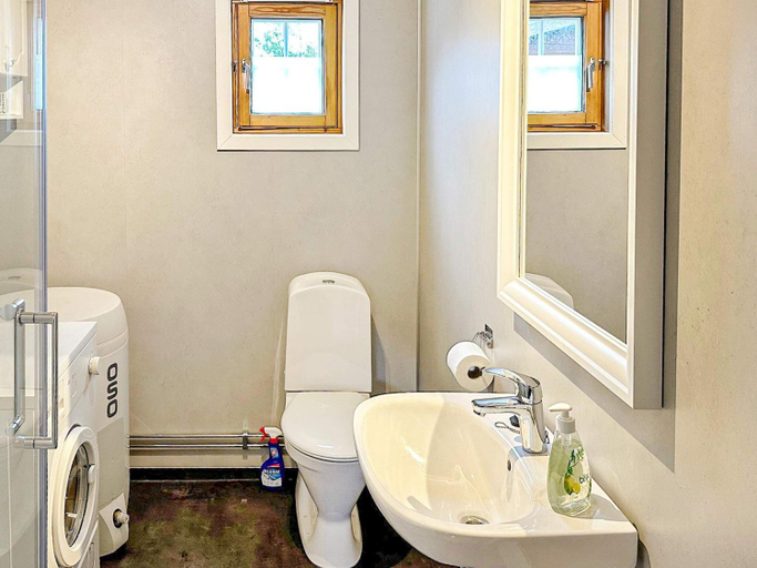 Bathroom, person holiday home in Lysoysundet, Bjugn