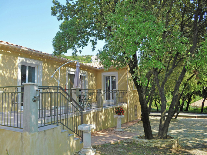 Exterior view 3, Villa in Lédenon with Private Pool, Gard