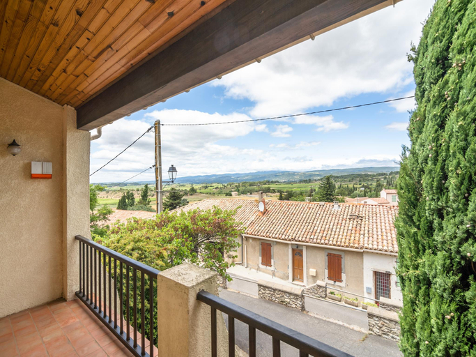 Balcony/terrace 2, Villa in Beaufort with Pool & Views, Hérault