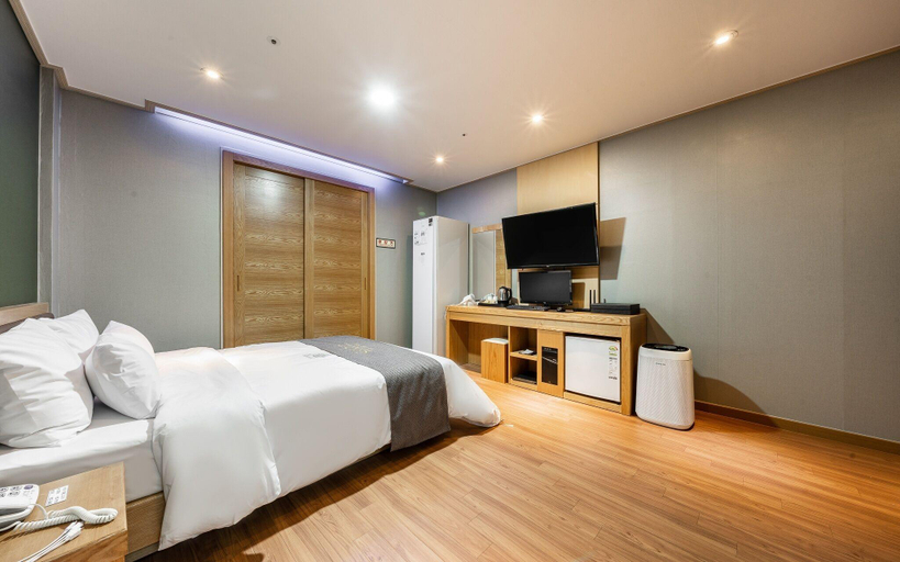 Bedroom 3, Seosan Daesan Golden Business Hotel, Seosan
