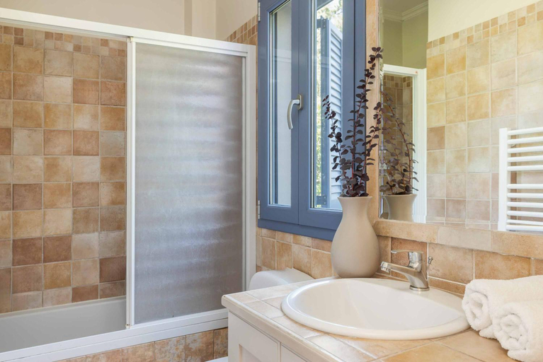 Bathroom 3, Villa Diamandi, Ionian Islands