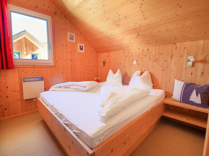 Bedroom 2, Chalet in Hohentauern With an Outdoor hot tub, Murtal