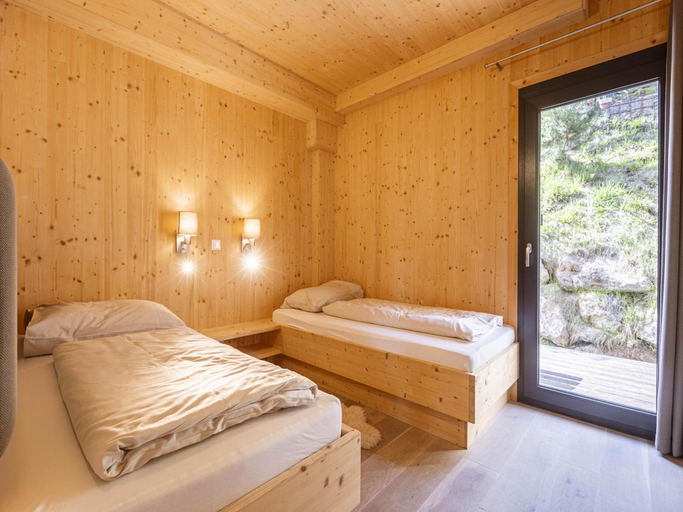 Bedroom 4, Amazing chalet with private sauna, Liezen