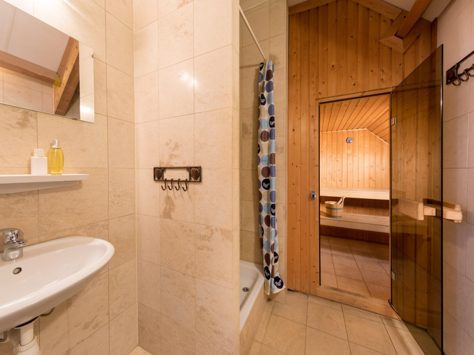 Bathroom 3, Villa in De Banjaard with Sauna, Noord-Beveland