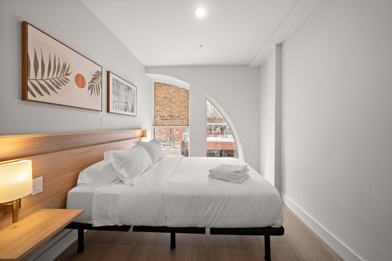 Room 4, Le Nomade Quartier Chinois, Montréal