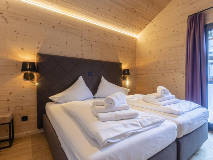 Bedroom 4, Superior chalet withsauna & hottub, Murau