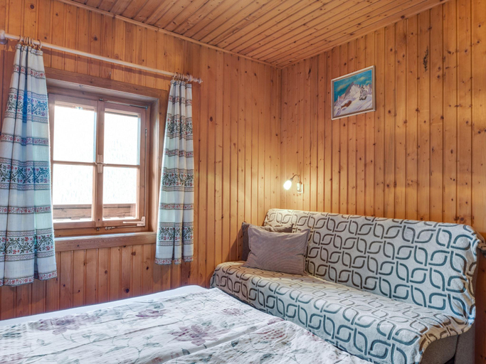 Bedroom 2, Chalet in Mortschach near Ski Slopes, Spittal an der Drau