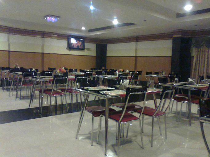 Food & Drinks, Hotel Mount Heera - Close to Chennai Airport, Chennai