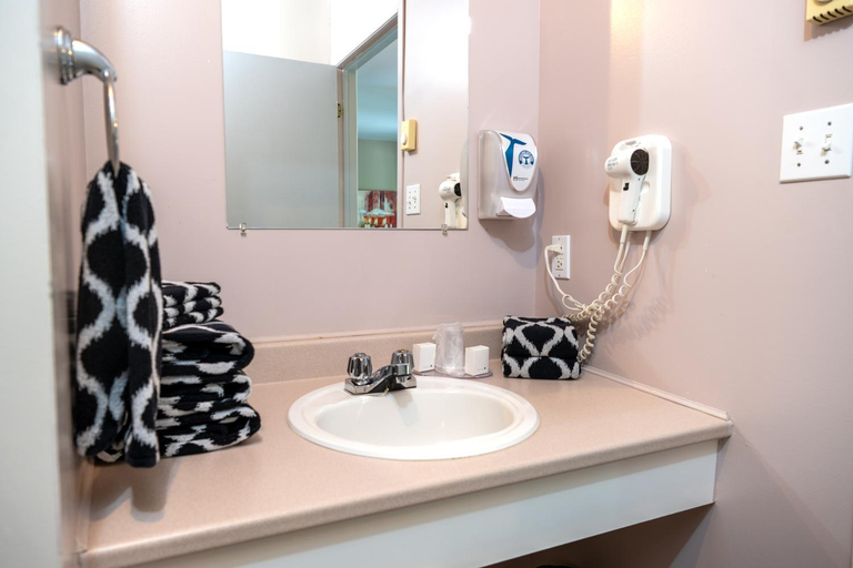 Bathroom 4, Motel La Croisière, La Haute-Côte-Nord