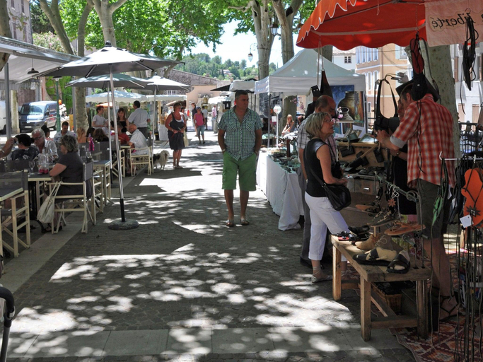 Food & Drinks 5, Villa in Puget-sur-Argens with Pool & Garden, Var