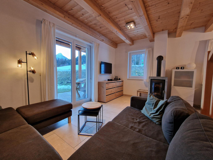 Others 4, Chalet in Kotschach by Ski Slopes, Hermagor