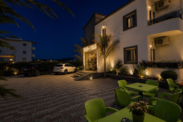 Exterior & Views
