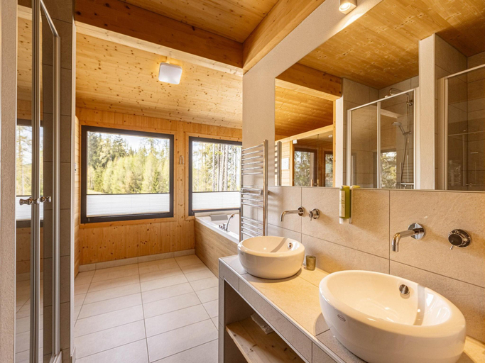 Bathroom 3, Amazing chalet with Finnish Sauna, Liezen