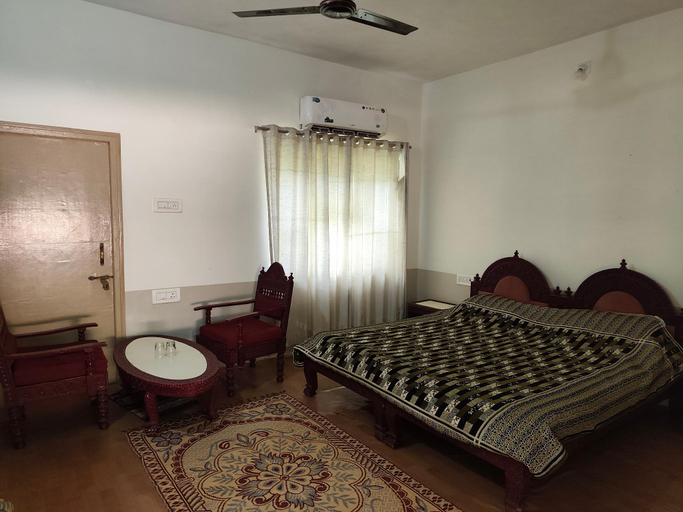 Bedroom 2, Roopam Resort, Pali