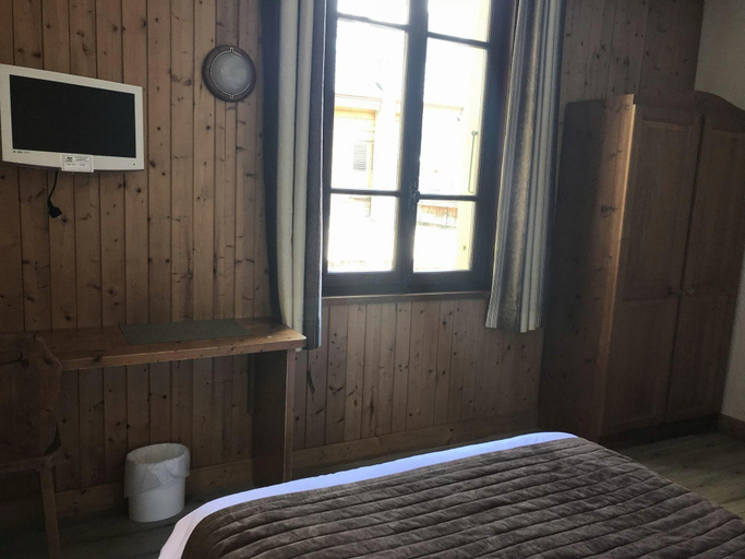 Bedroom 3, Hotel des Lacs, Haute-Savoie