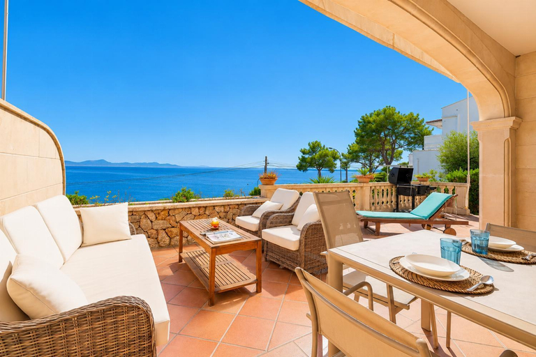 Others 5, Villa Casa Faro, Baleares