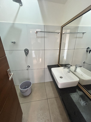 Bathroom 4, Rio Rooms Iqraa, Kozhikode